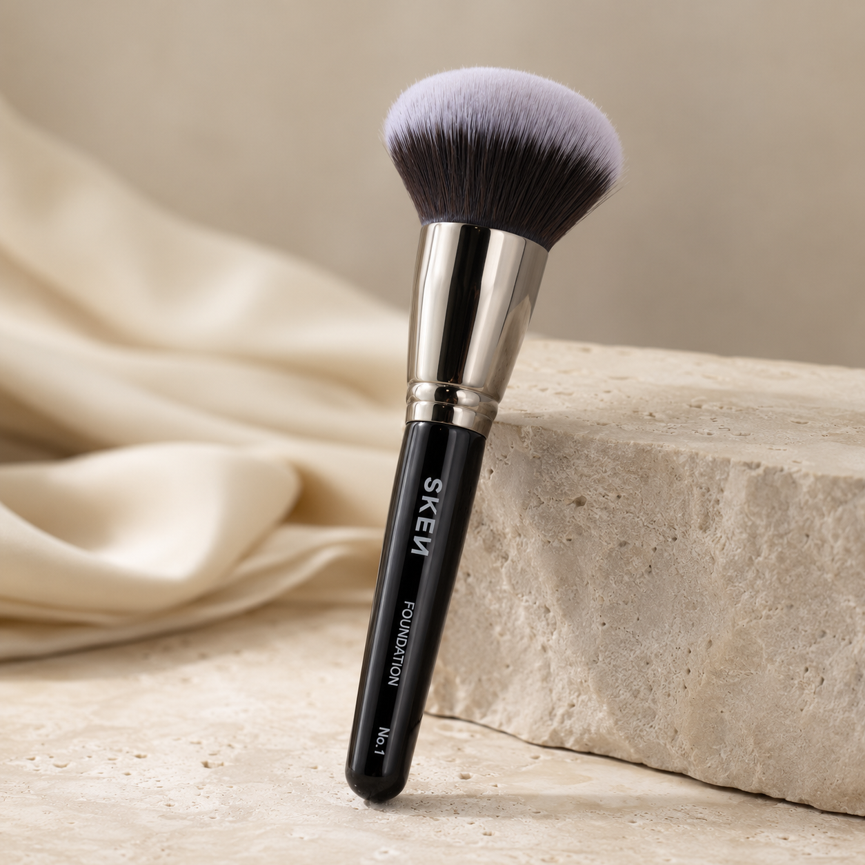 Skēn The Brushes Foundation Brush